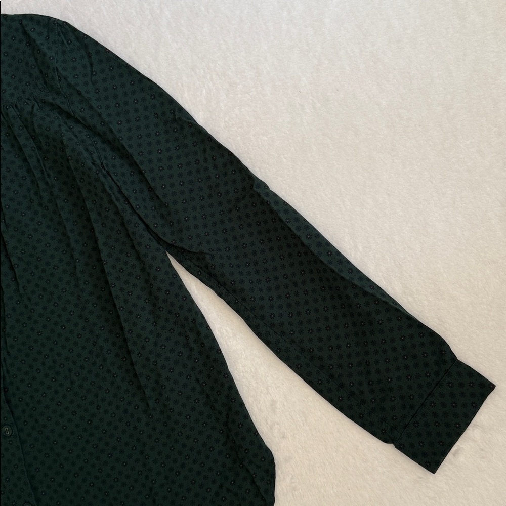 Ines de la Fressange x Uniqlo | Floral Print Covered Button Top Blouse Green M - Picture 5 of 15